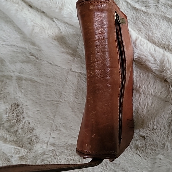 Vintage Pielle crossbody w/ Horse motif stamped on front - Picture 14 of 16